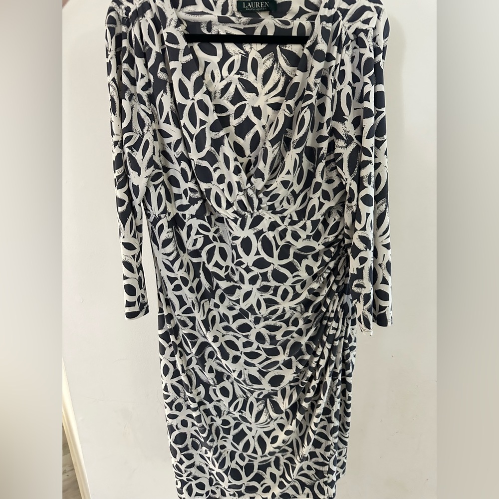 Lauren Ralph Lauren Dress Size 18 Faux Wrap Sheath Floral Gray, White 3/4 Sleeve